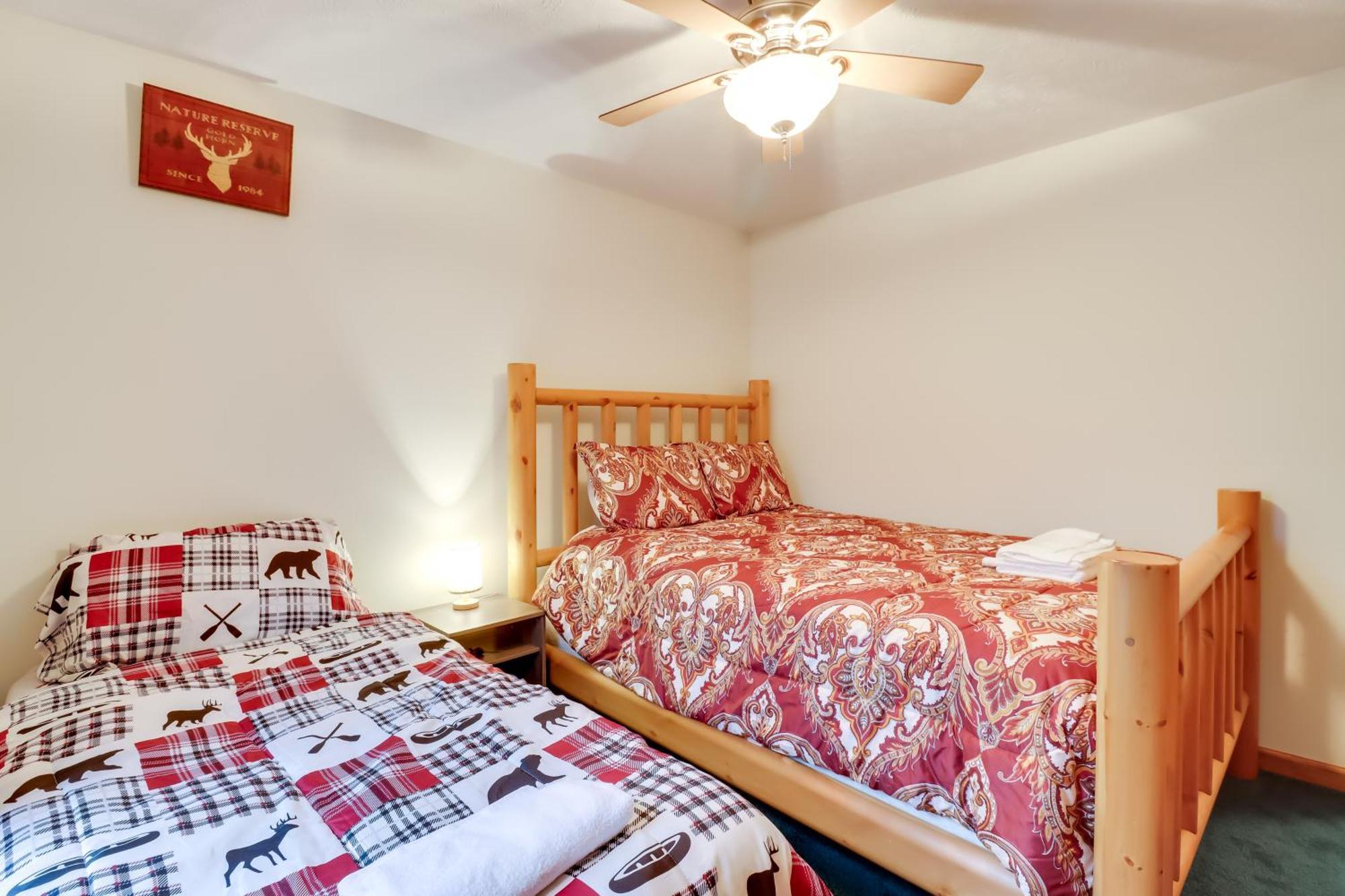 Pet-Friendly Pocono Lake Oasis With Hot Tub! Exterior foto